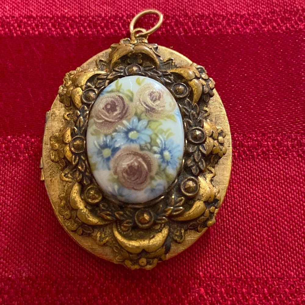 Vintage 60s Porcelain Floral Cabochon Bronze Tone Ornate Brass Locket